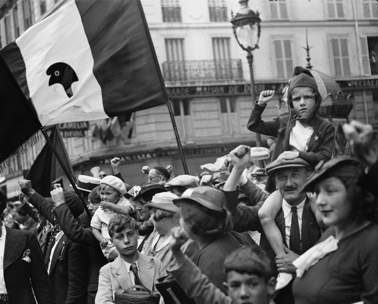 Avec Le Pcf Finistère Visite Guidée De Lexposition Willy Ronis Au